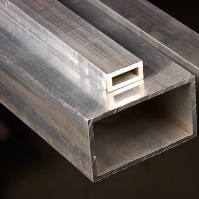 Tubo retangular 301L 304 de SS316L SS 304 439 436 445 6-762mm